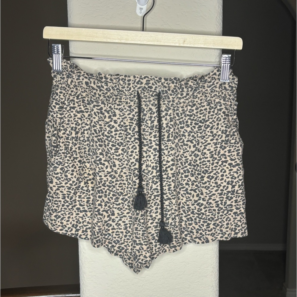 Abercrombie & Fitch Animal Print Shorts Size S Mobwife Elastic Waist Summer